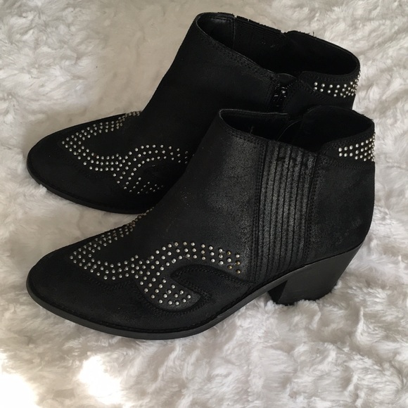 Lucky Brand Western Bootie - Picture 2 of 8